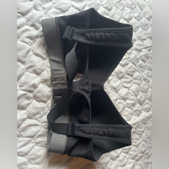 Under Armour Fitted Sports Bra Crossback - Picture 7 of 9